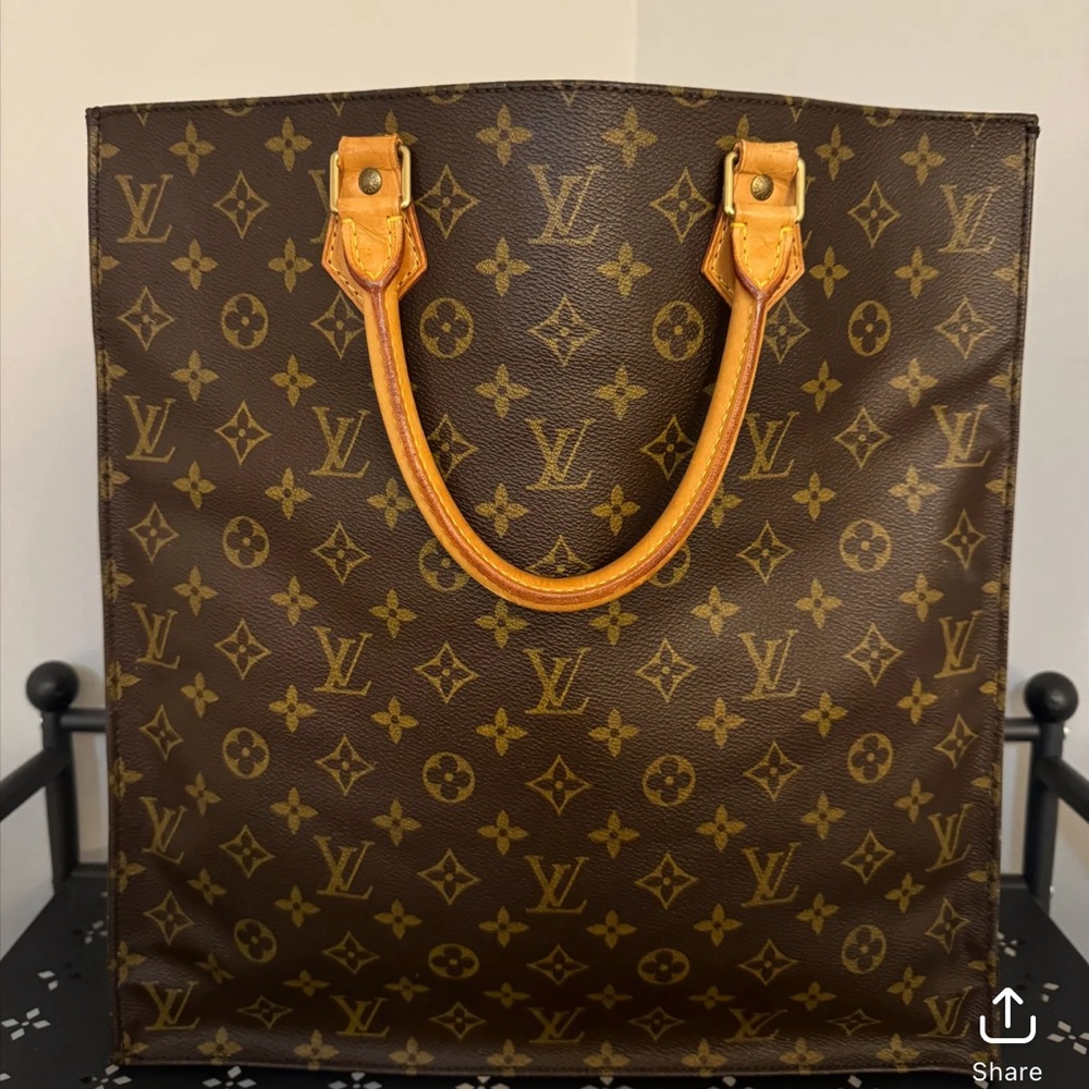 Authentic Louis Vuitton Monogram Sac Plat